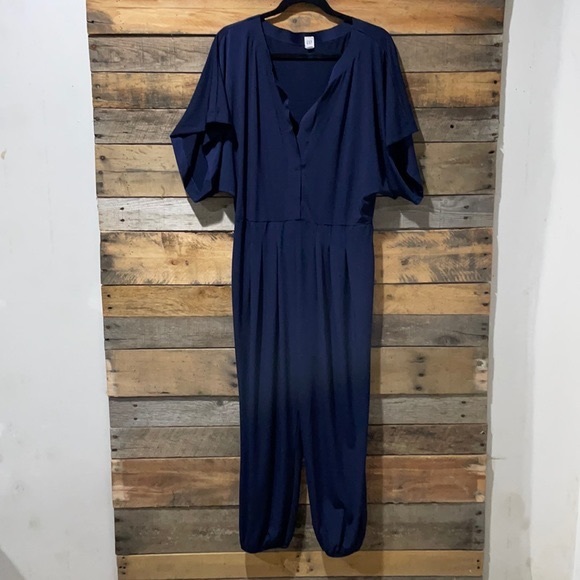 Gap (M) kimono sleeve, cropped, jumpsuit. - Picture 2 of 10